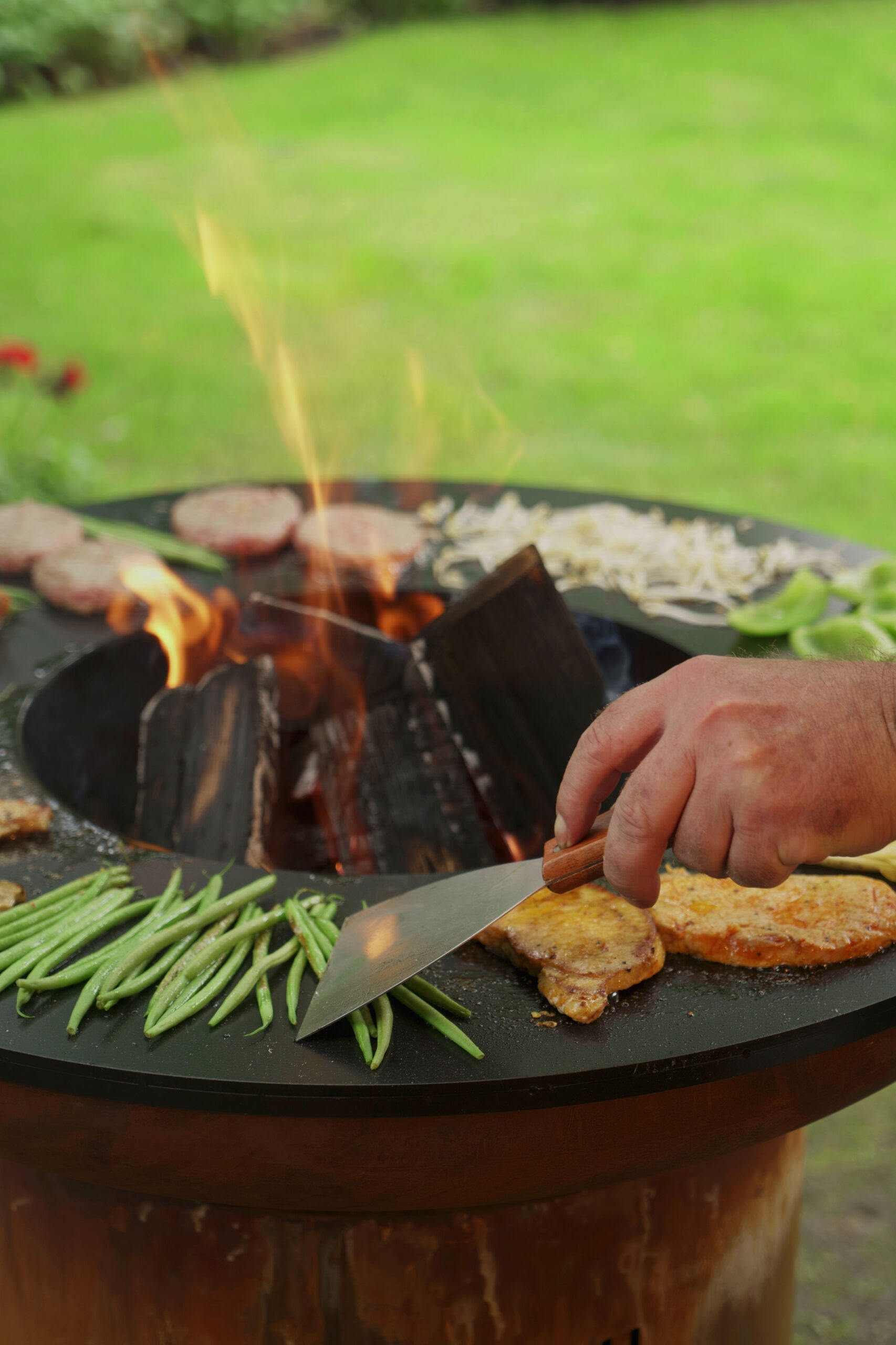 BonFeu BonBiza (geschlossen) Rost Grill-Feuerschale – Bild 10