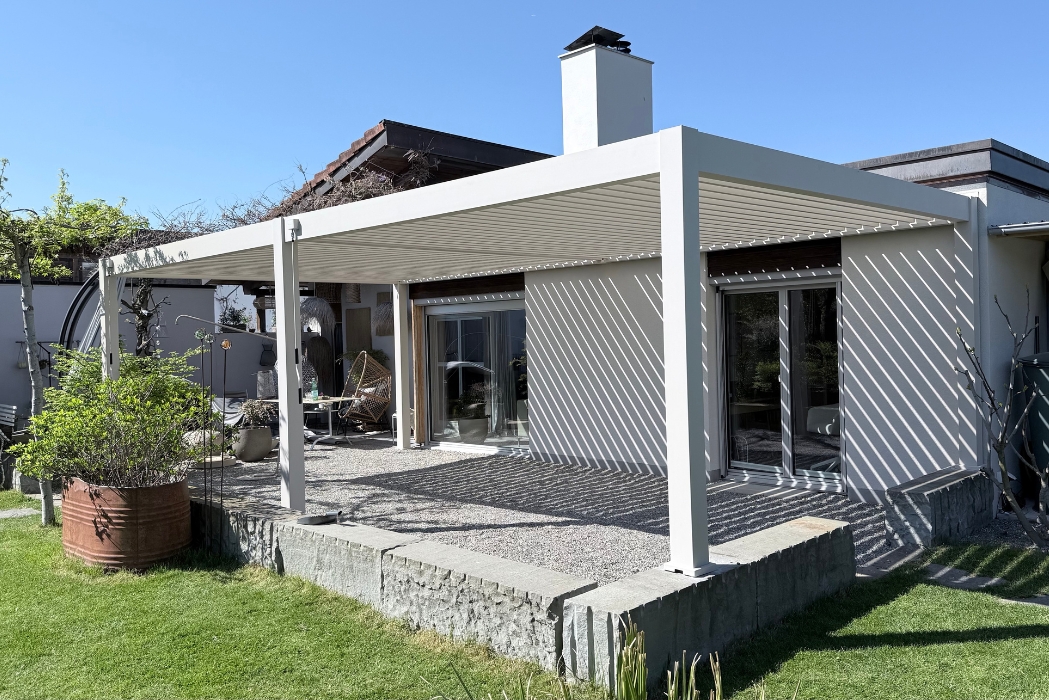 Weide Pergola 4x8m | Volledig aluminium | elektrisch lamellendak & LED-verlichting | Ivory Sand